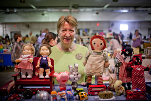 Karin Bumgarner and her husband are retired which gives them an opportunity to spend time with their hobby. 
They go to auctions and buy interesting items to sell at their booth at the flee market. 
‘we like the old things’, she said ‘brings back memories for people’.